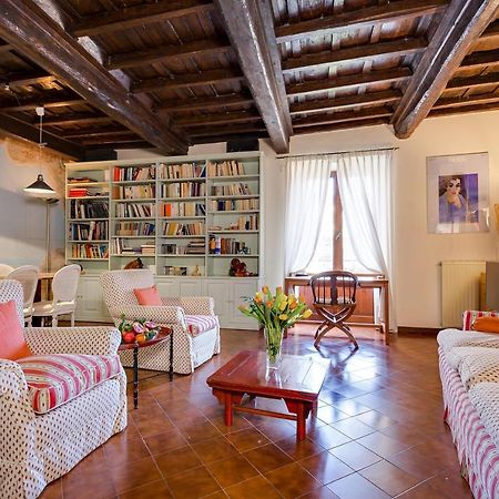 Rome As You Feel - Luxury Cappellari Apartment Bagian luar foto