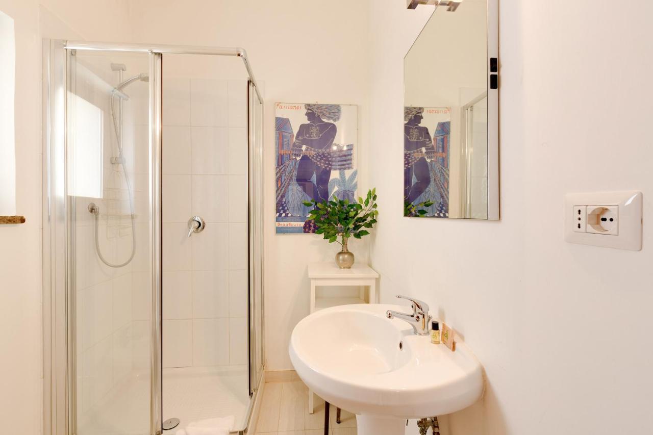 Rome As You Feel - Luxury Cappellari Apartment Bagian luar foto