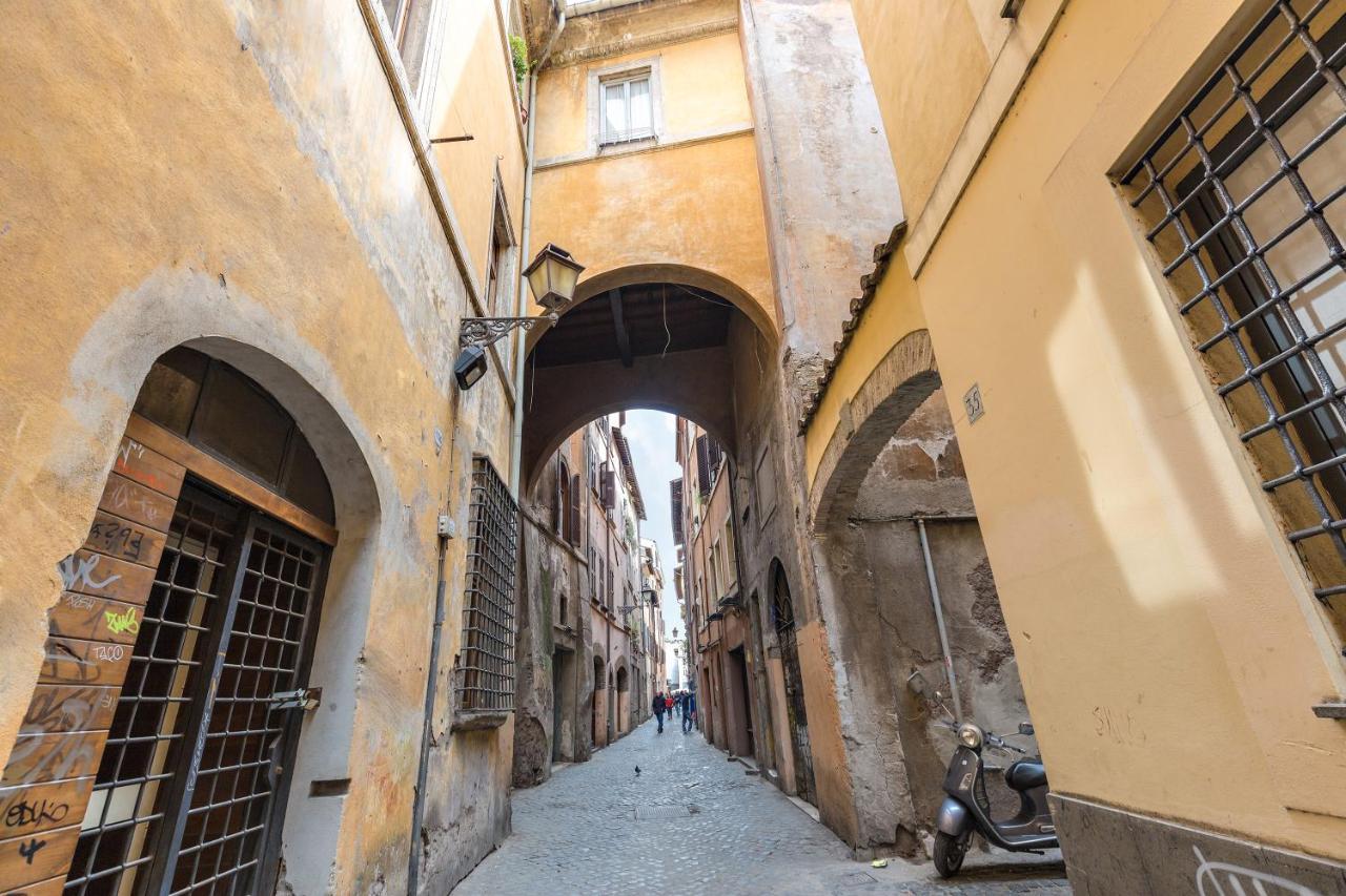 Rome As You Feel - Luxury Cappellari Apartment Bagian luar foto