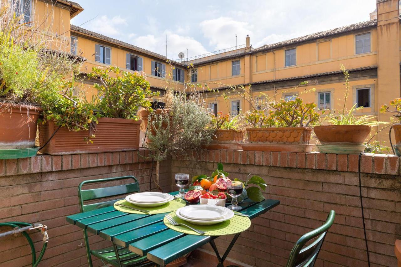 Rome As You Feel - Luxury Cappellari Apartment Bagian luar foto