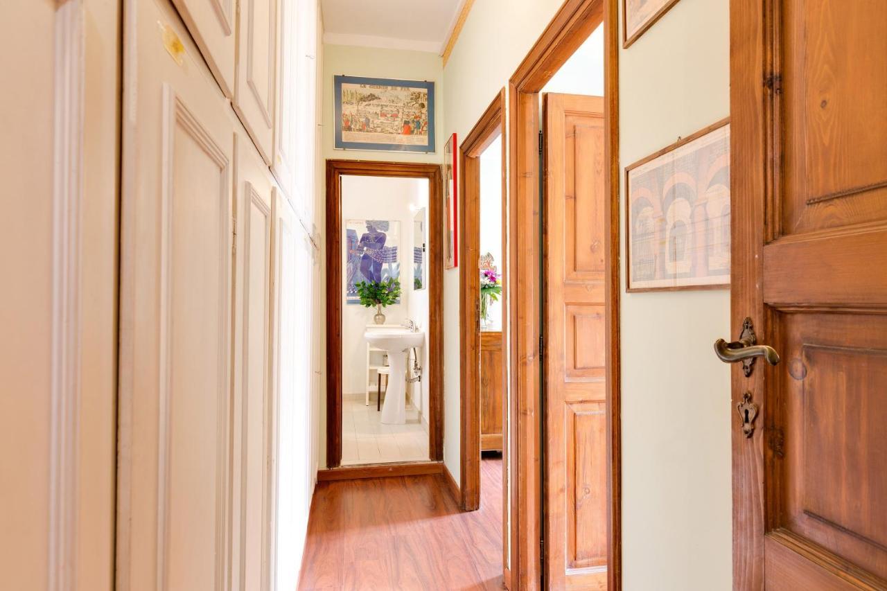 Rome As You Feel - Luxury Cappellari Apartment Bagian luar foto