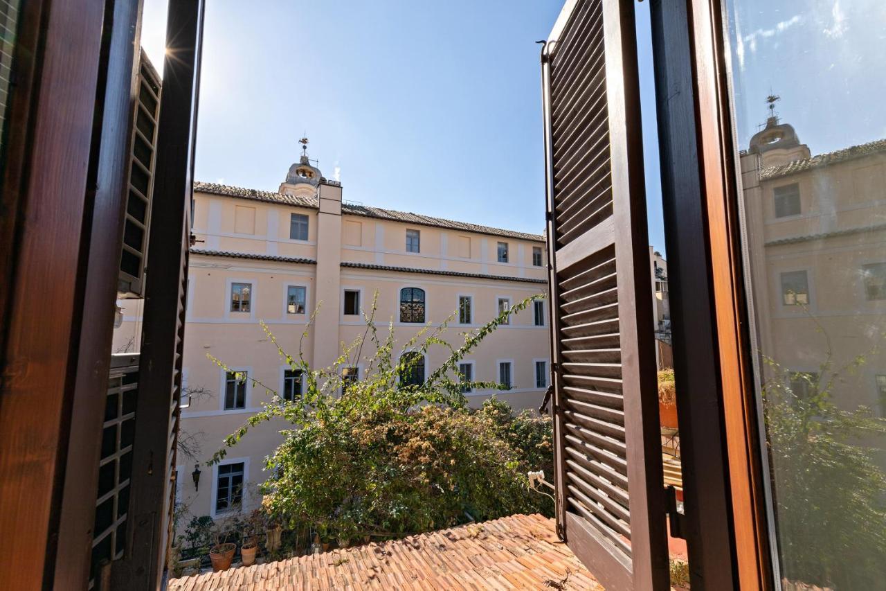 Rome As You Feel - Luxury Cappellari Apartment Bagian luar foto