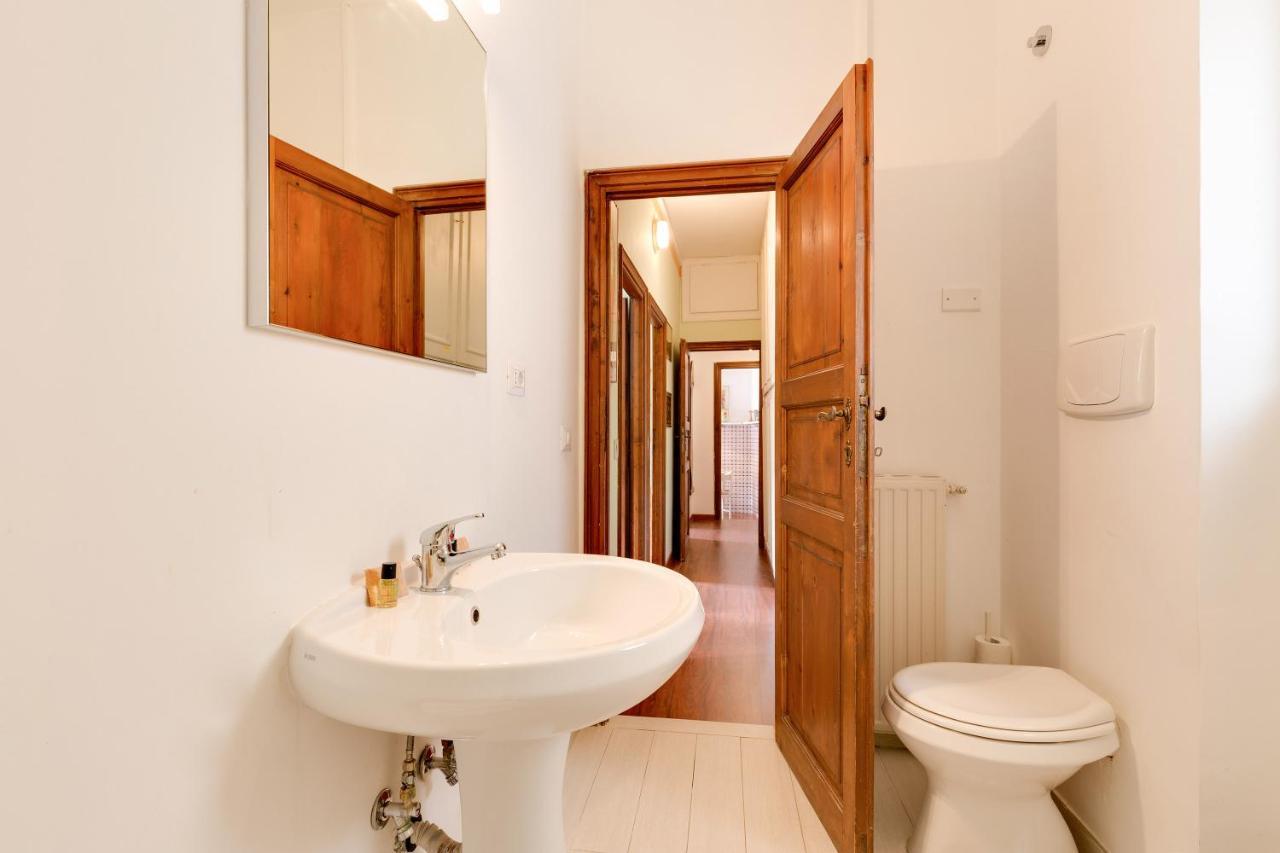 Rome As You Feel - Luxury Cappellari Apartment Bagian luar foto