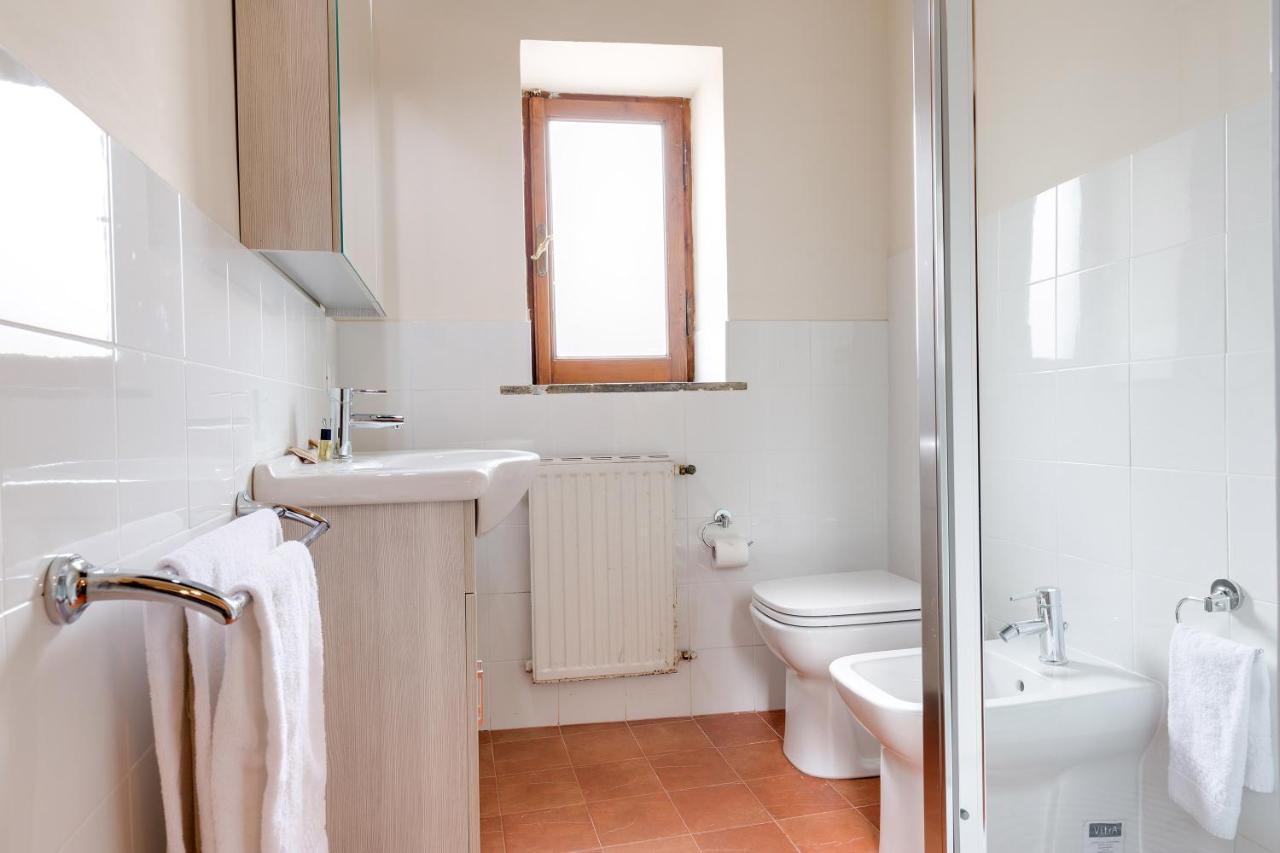 Rome As You Feel - Luxury Cappellari Apartment Bagian luar foto